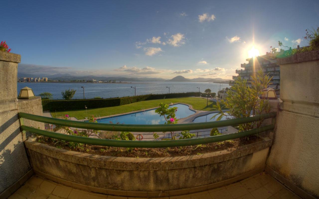 Appartement Vistamar. Primera Linea. Bahia De Santoña Extérieur photo